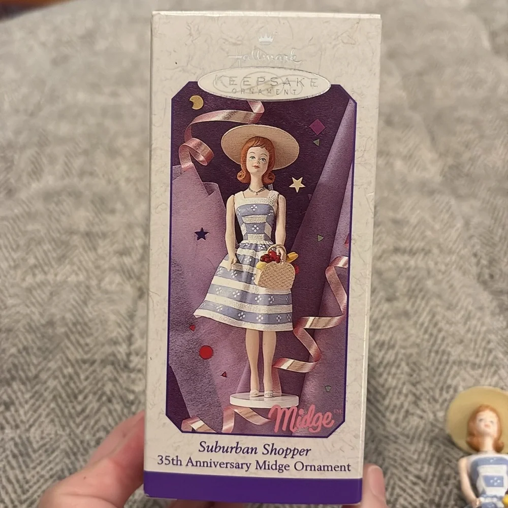 1998 Hallmark Christmas ornament featuring Midge Suburban Shopper